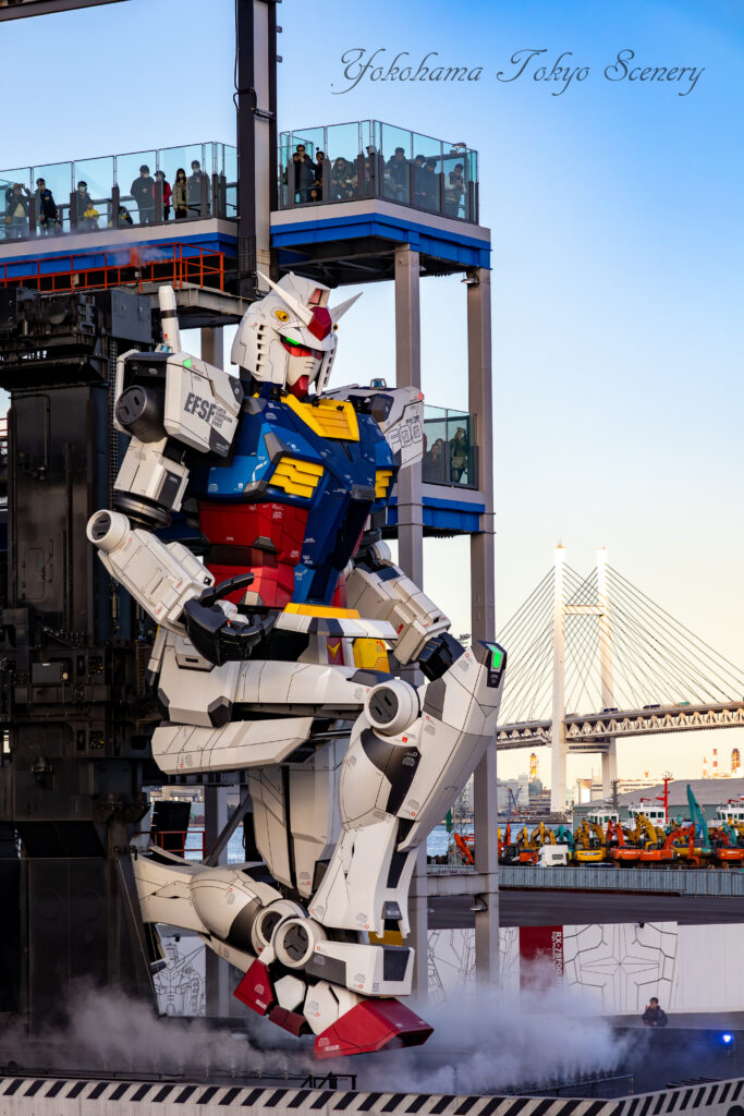 昼のガンダムファクトリーヨコハマと実物大ガンダム ベイブリッジ