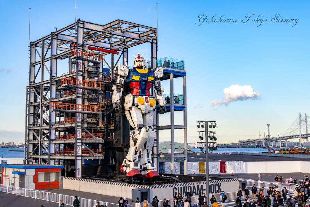 昼のガンダムファクトリーヨコハマと実物大ガンダム