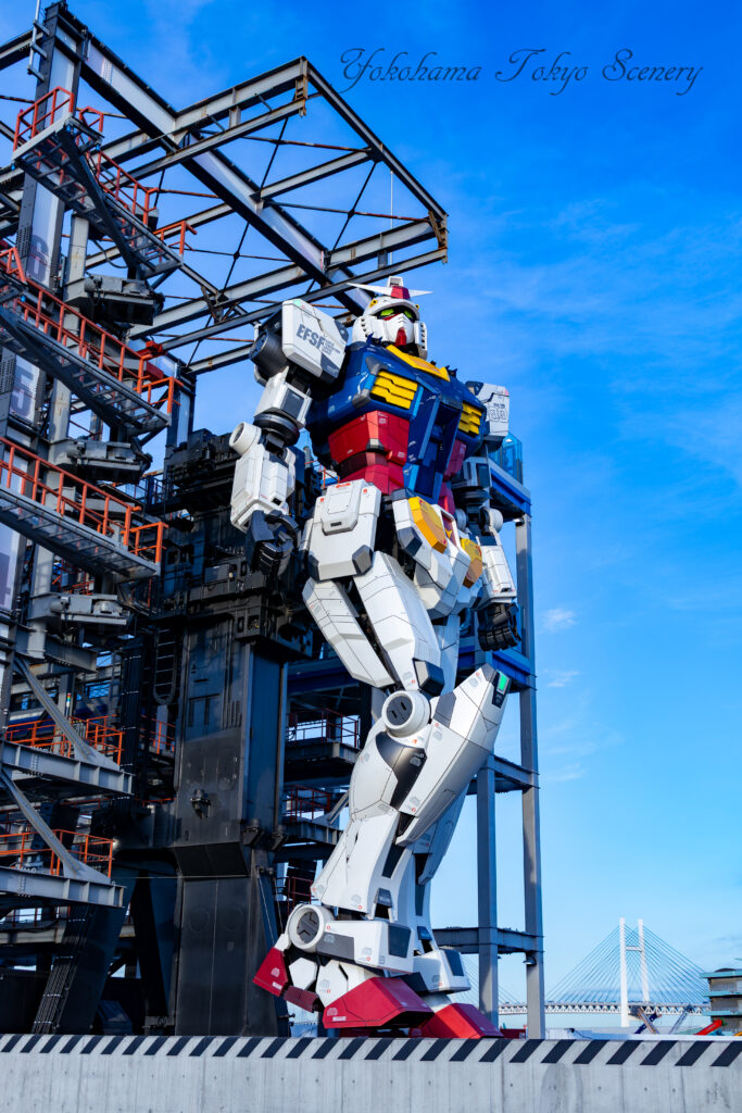 昼のガンダムファクトリーヨコハマと実物大ガンダム 