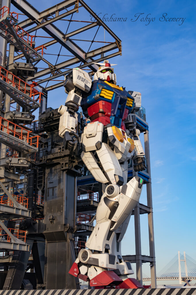 昼のガンダムファクトリーヨコハマと実物大ガンダム